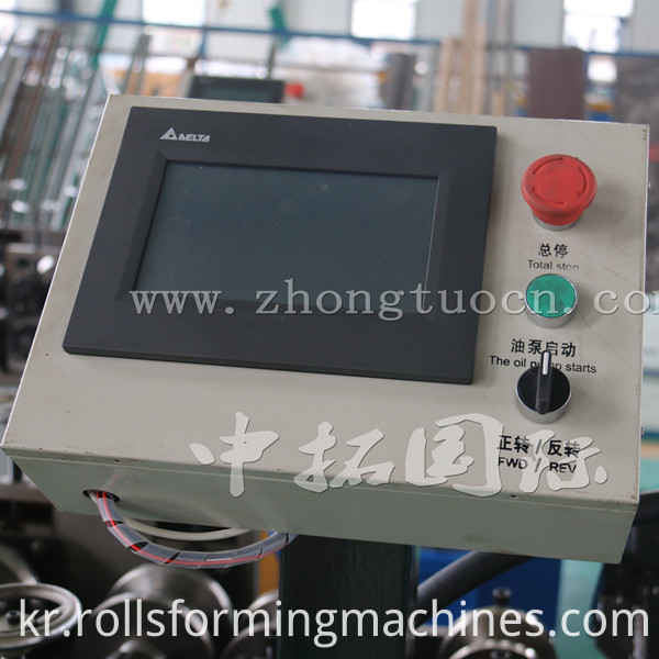 용골 롤 기계 4 성형 steel frame roll forming machine